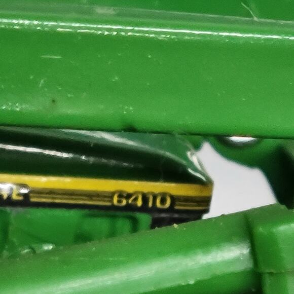 Ertl 1/64 scale John Deere 6410 tractor w/ 640 loader diecast tractor green /yel - Picture 10 of 10